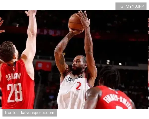 快船反超开拓者升至第八 莱昂纳德连续54场得分20+创纪录